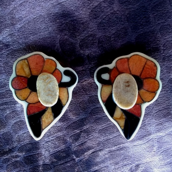 Vintage Rare Tiger & Apple Coral Earrings - Picture 3 of 4